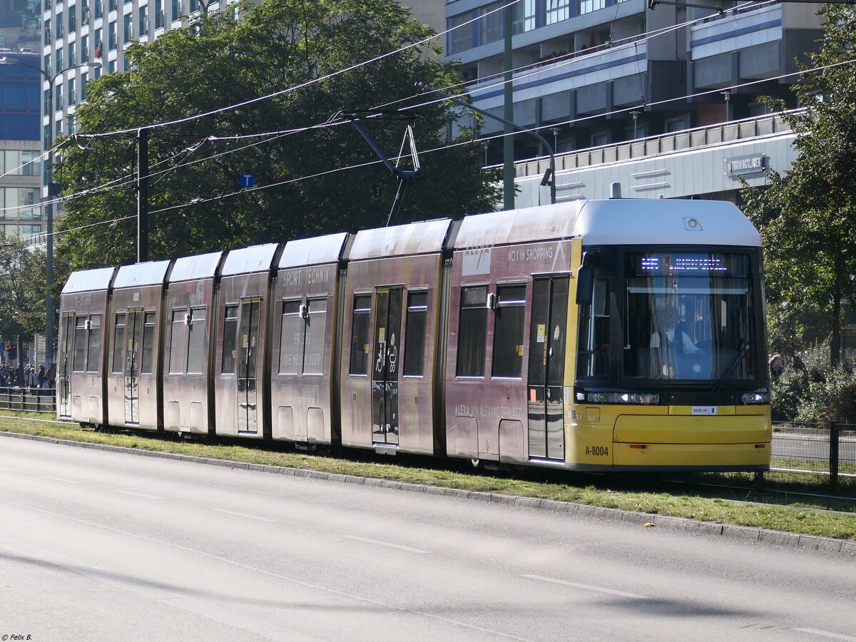 Flexity Nr. A-8004 der BVG in Berlin.