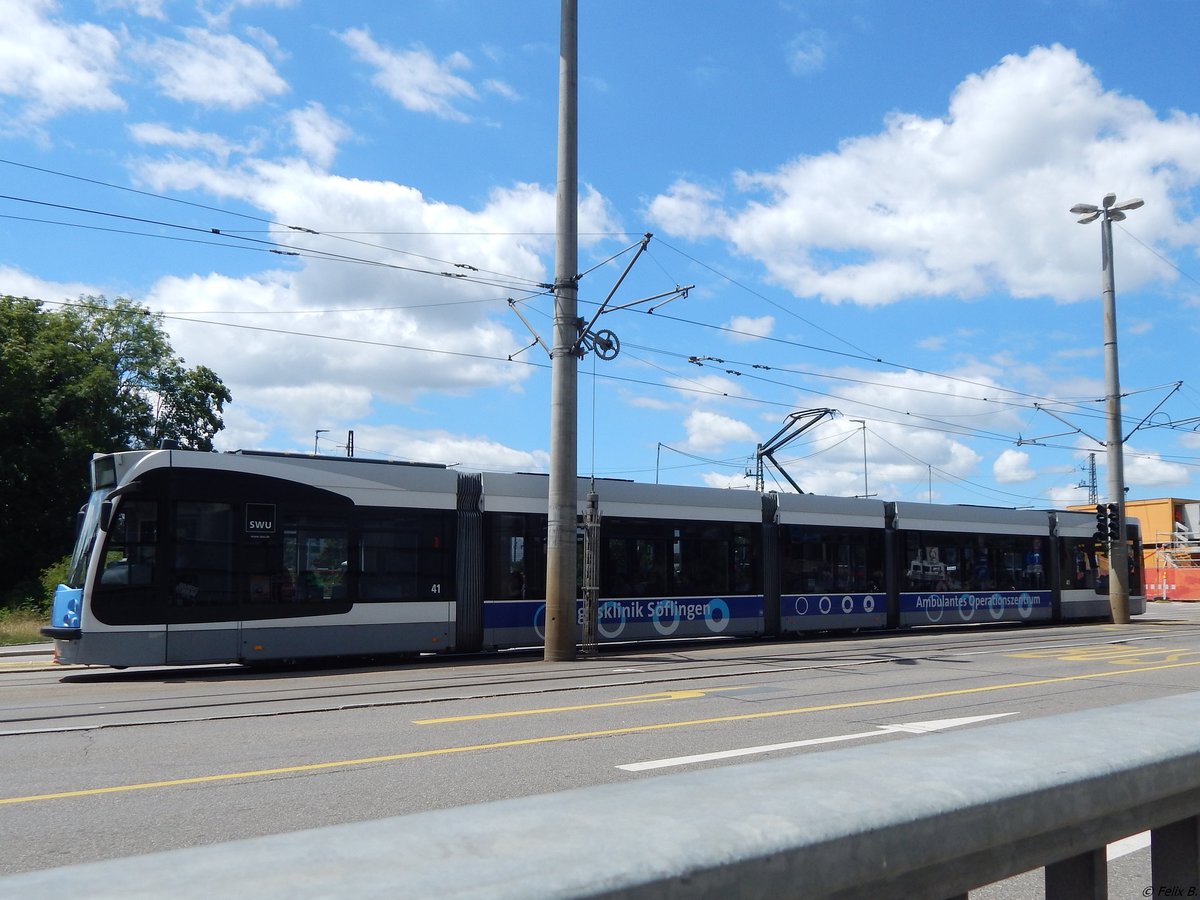 Siemens Combino NF6 Nr.41  Albrecht Berblinger  der Stadtwerke Ulm in Ulm.