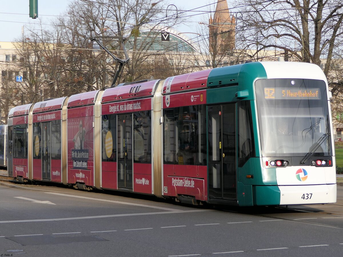 Variobahn Nr. 437 der ViP in Potsdam.